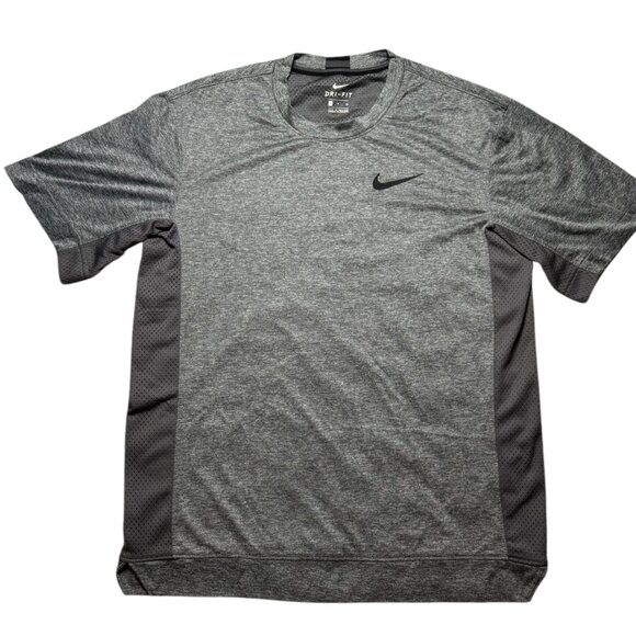 Nike Dri Fit Men's Short Sleeve Athletic Shirt Gray Black Size Small CD7707-063 - Picture 1 of 2